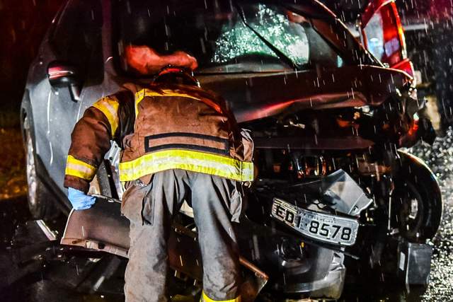 Grave acidente com dois veículos é registrado na rodovia Piracicaba-Rio das Pedras