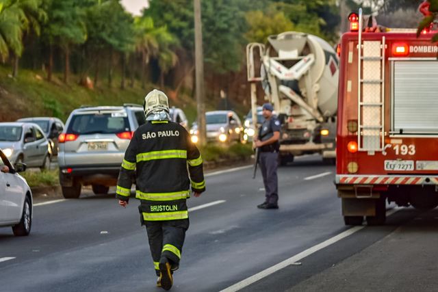 Protestos são registrados em Piracicaba, na noite desta segunda-feira (08)