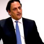 Advogado que abrigou Queiroz diz que deixará defesa de Flávio Bolsonaro