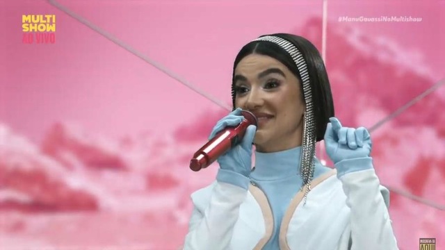 Manu Gavassi rebate críticas sobre a sua live futurista