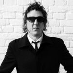 Marcelo Gross, ex-guitarrista do Cachorro Grande, lança clipe e faz live de rock no Sul