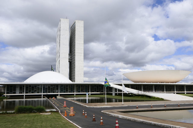 Senado aprova PL que obriga cobertura de tratamento de câncer em casa