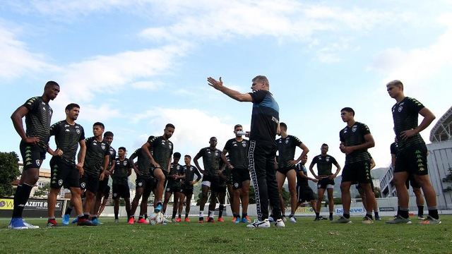Após exames, Botafogo comunica que cinco atletas contraíram coronavírus