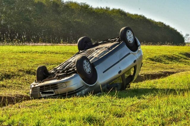 Uma foto do veículo capotado na rodovia do Ceasa, em Piracicaba Uma foto do veículo capotado na rodovia do Ceasa, em Piracicaba