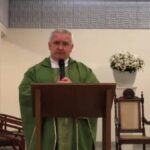 Padre diz que Bolsonaro é ‘bandido’ e que eleitor dele tem que se confessar