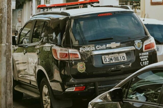 Uma foto da viatura da equipe da Polícia Civil que prendeu o foragido da Justiça em Piracicaba