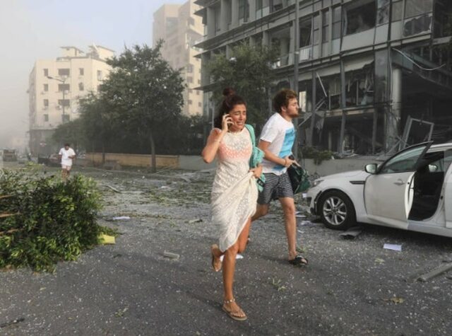 Uma foto que mostra a explosão em Beirute, no Líbano