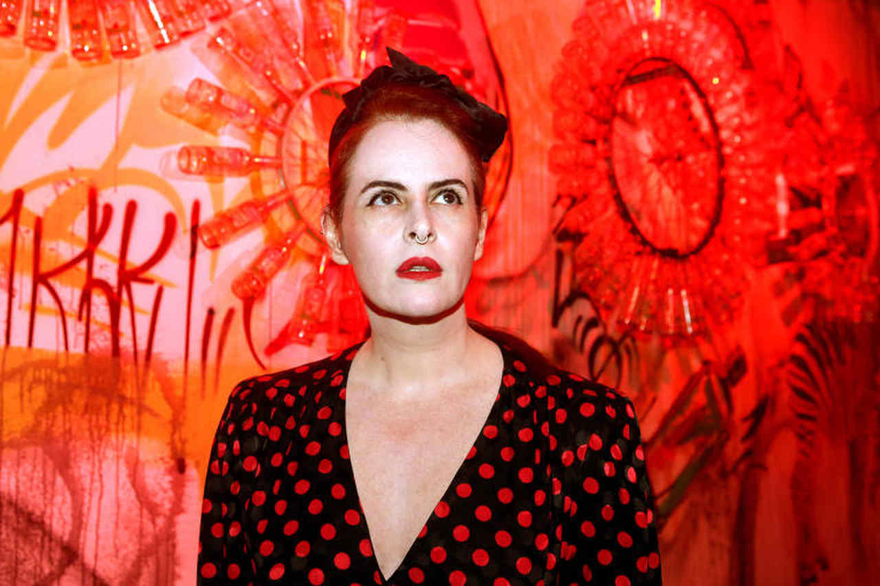 Peça inspirada em livro de Fernanda Young estreia um ano após morte da autora