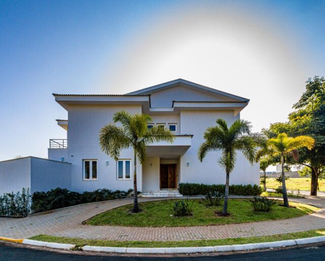 Uma foto de uma casa no condomínio Terras de Piracicaba Uma foto de uma casa no condomínio Terras de Piracicaba