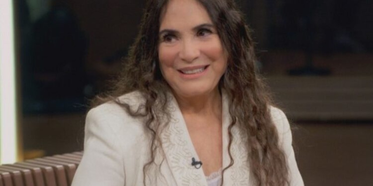 Regina Duarte leva tombo na rua e quebra três dentes