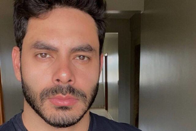 uma foto do cantor Rodolffo da dupla com Israel