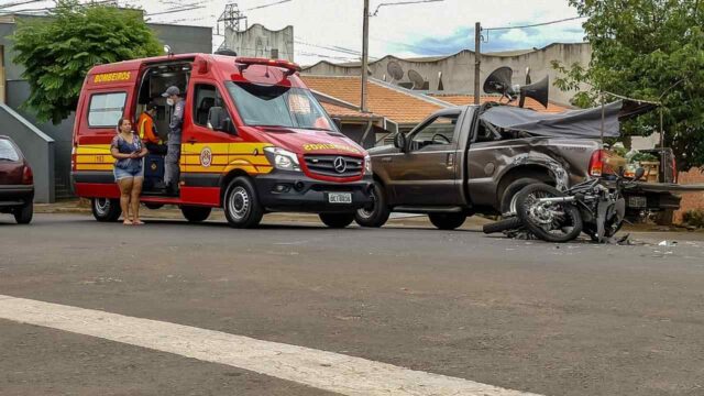 Acidente envolvendo caminhonete e moto deixa uma vítima em Piracicaba