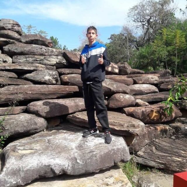 Adolescente de 16 anos desaparece em Piracicaba e familiares pedem ajuda Adolescente de 16 anos desaparece em Piracicaba e familiares pedem ajuda