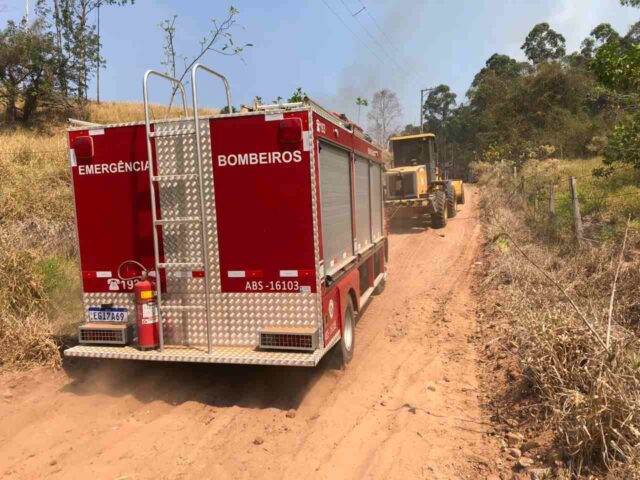 Após seis dias de combate às chamas, incêndio na Serra de São Pedro chega ao fim Após seis dias de combate às chamas, incêndio na Serra de São Pedro chega ao fim