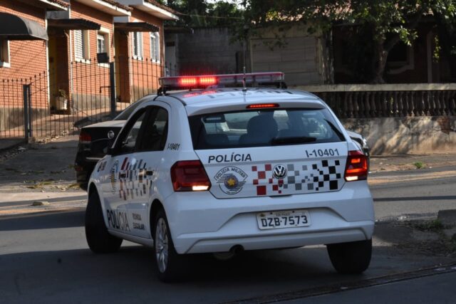 Acidente entre carro e moto deixa jovem de 21 anos ferido, em Piracicaba Acidente entre carro e moto deixa jovem de 21 anos ferido, em Piracicaba