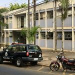 Homem é assaltado e ameaçado com faca chegando em sua residência em Piracicaba