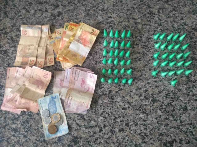 Em Piracicaba, traficante de drogas tenta fugir da PM, mas acaba capturado e preso Em Piracicaba, traficante de drogas tenta fugir da PM, mas acaba capturado e preso