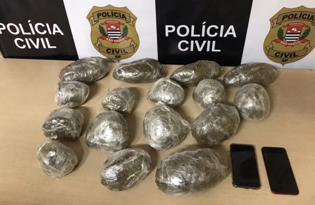 Em Piracicaba, taxista e passageiros são presos em flagrante transportando drogas Em Piracicaba, taxista e passageiros são presos em flagrante transportando drogas