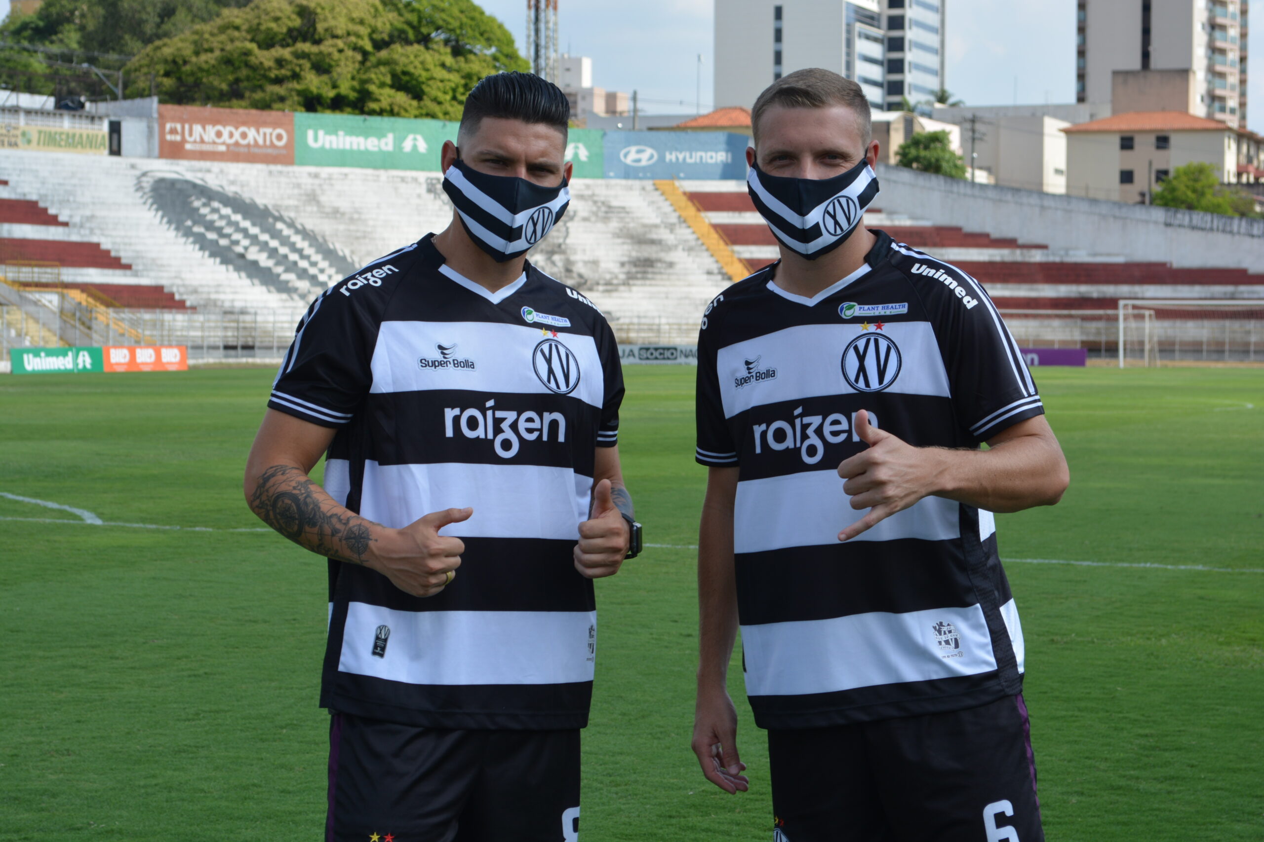 XV apresenta seus primeiros reforços para a Copa Paulista: os laterais Cleiton Savedra e Jonathan