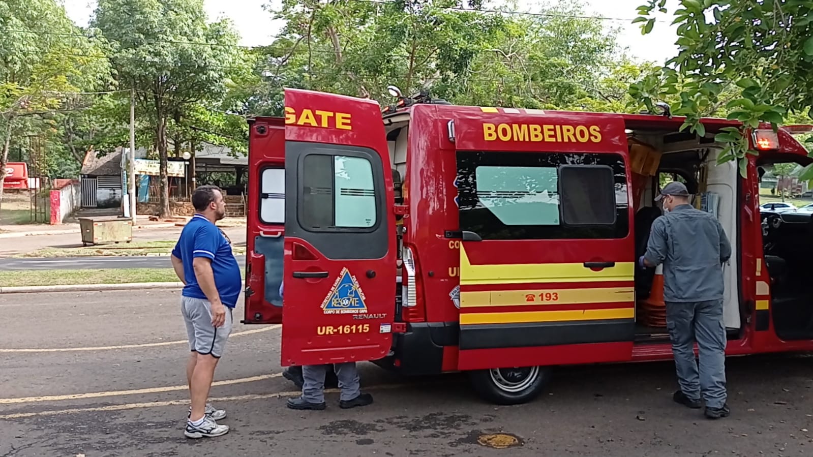 Mulher leva 50 picadas de abelha em área de lazer de Piracicaba