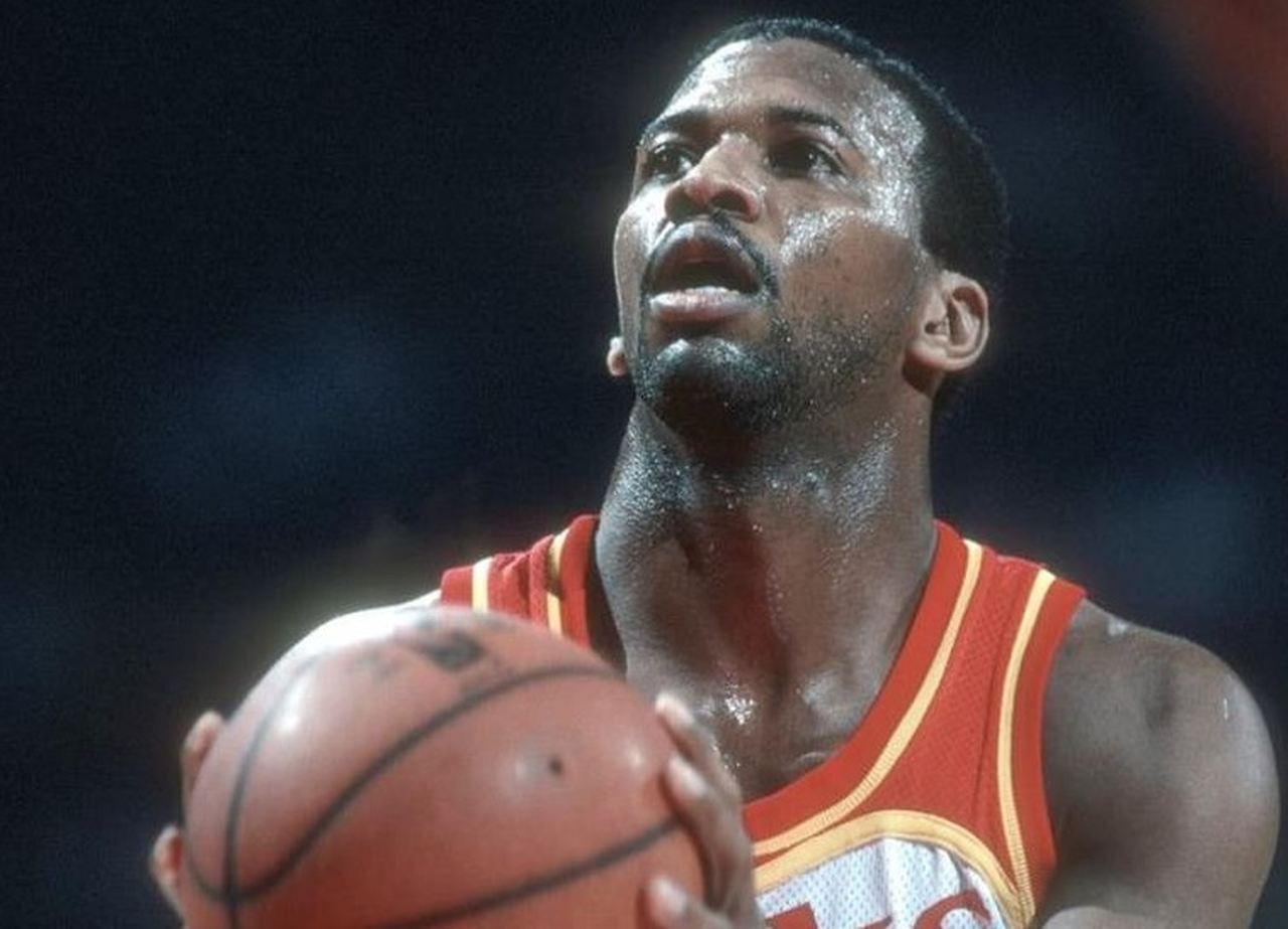 Morre ex-jogador da NBA condenado por agressão sexual a criança de 8 anos