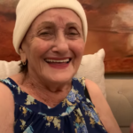 Amália, a ‘vó da pomba’, sofre acidente; família tranquiliza seguidores