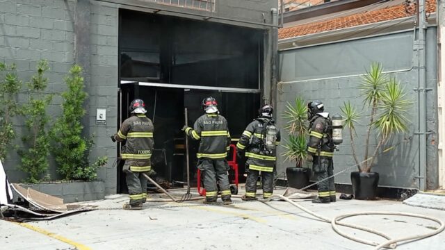 Piracicaba (SP): academia em chamas mobiliza bombeiros nesta tarde (14)
