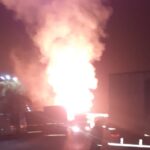 VÍDEO | Veja momentos do resgate e combate às chamas após explosão de caminhão em posto de combustíveis