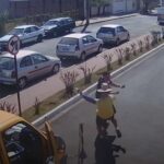 VÍDEO | Em Piracicaba, entregador dos Correios agride síndico após ser advertido por não usar máscara