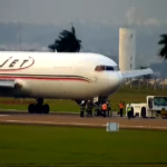Boeing 767 tenta voar, tem nova pane, mobiliza bombeiros e fecha aeroporto em Campinas (SP)