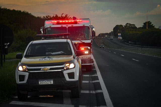 BOMBEIROS E PMR POLICIA RODOVIARIA