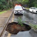 Além de enchente, chuva abre buracos e dificulta abastecimento de água em Piracicaba