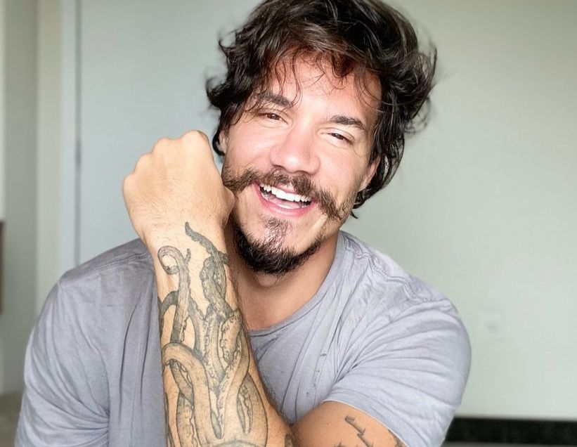 Quem é Eliezer do Grupo Pipoca do BBB22? Conheça mais e veja o Instagram