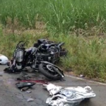 Acidente de moto e caminhão mata motociclista e deixa mulher em estado grave na RMP