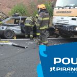 Homem fica preso às ferragens após colidir carro contra caminhão em Piracicaba (SP)