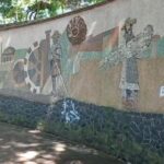 Vândalos picham muro e obra de arte no Parque do Mirante em Piracicaba