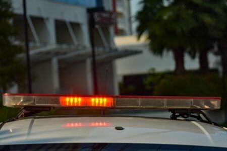 Caso misterioso: homem morre atropelado e papel encontrado no bolso leva PM até corpo de adolescente