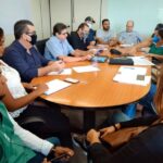 Servidores públicos de Piracicaba ameaçam greve e gritam “fora Luciano” em assembleia