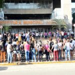 GREVE EM PIRACICABA | Servidores municipais dão Abraço Simbólico em frente à Prefeitura
