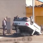 Homem capota carro em Piracicaba e acaba preso após polícia encontrar drogas no veículo