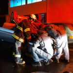 Motorista bate em dois carros antes de capotar veículo em Piracicaba (SP)