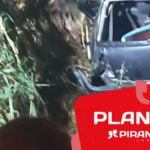 Foto mostra carro pendurado após acidente fatal em Piracicaba (SP)