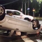 Motorista é fechada por motocicleta e acaba capotando carro em Piracicaba