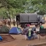 Família diz que parentes da região de Piracicaba estão presos em Brasília; 34 acampamentos são desmontados em SP