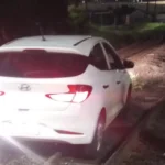 Linha de trem é interrompida após mulher passear e abandonar veículo trancado sob trilhos