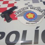 Adolescente entra com simulacro de arma de fogo em escola de Piracicaba (SP)
