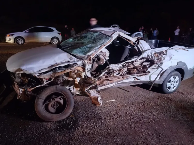Idoso tenta atear fogo em comércio e morre em grave acidente de carro na fuga
