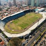 Mulher tem celular furtado durante evento esportivo em estádio de Piracicaba