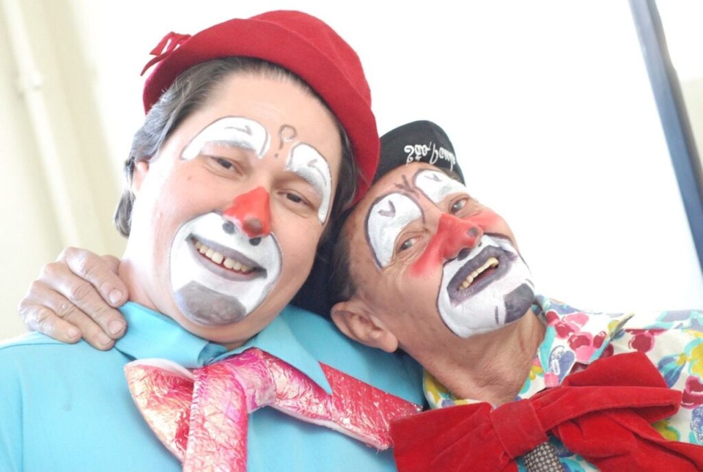 Família Veneno faz três apresentações no Teatro do Engenho, em Piracicaba (SP)