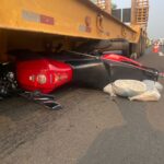 Acidente envolvendo moto e caminhão deixa motociclista ferido na Rodovia Geraldo de Barros em Piracicaba